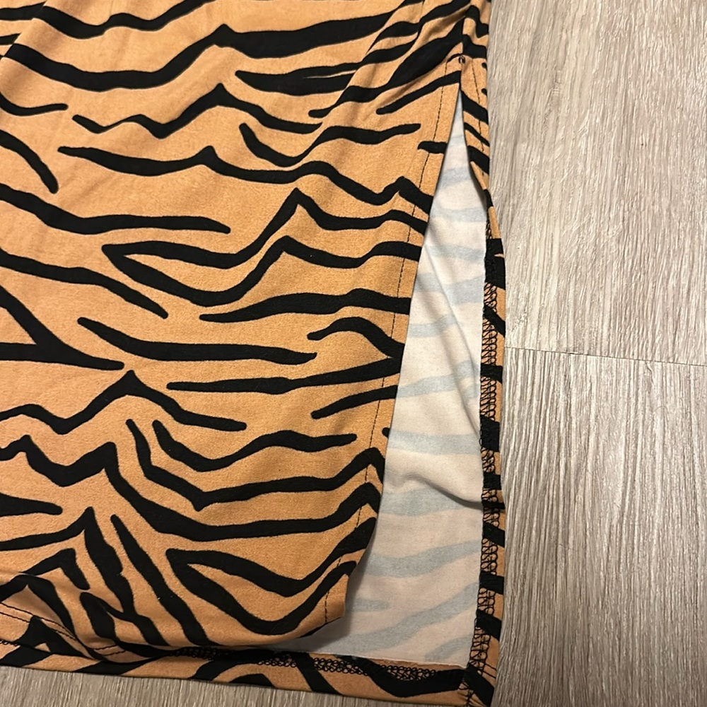 Fashion nova wild affair dress sz medium - Picture 4 of 7